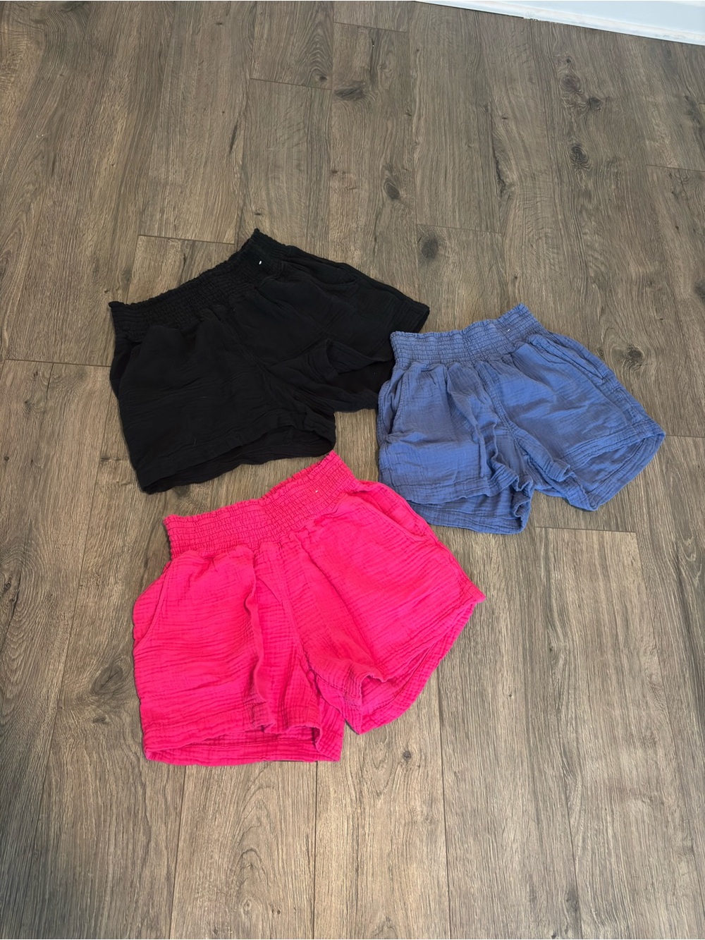 Women's Gauze Elastic-Waist Shorts - Black, Blue, Hot Pink